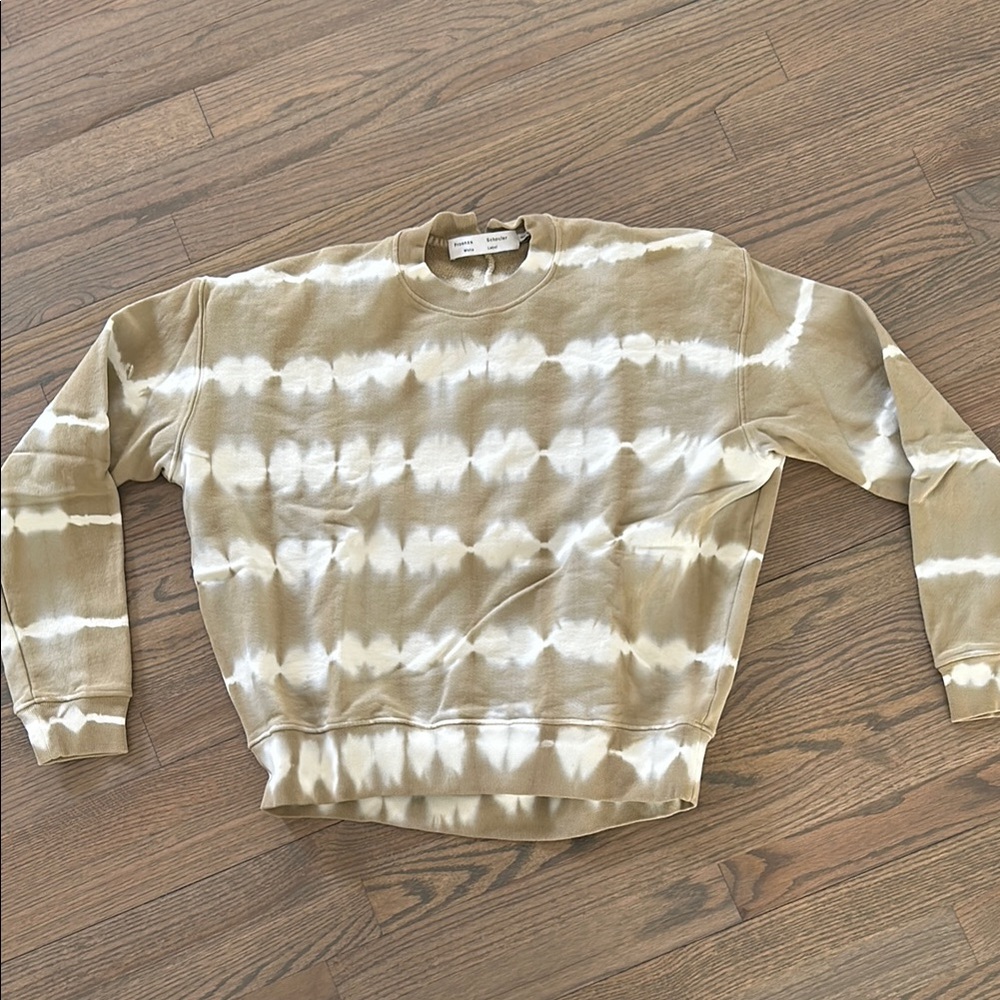 Perfect condition sweater